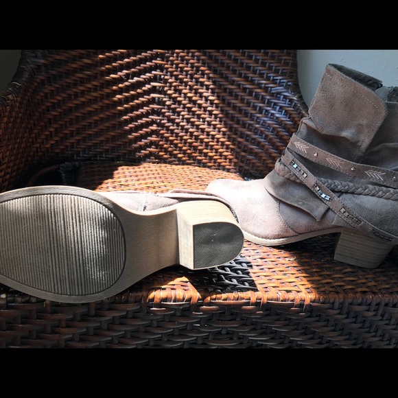 SOLD - Picture 4 of 4